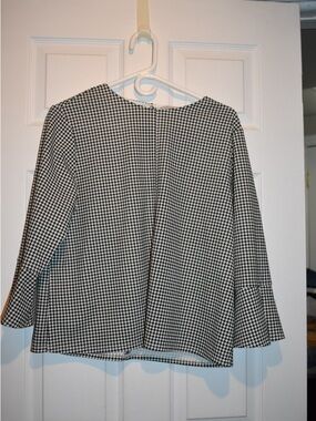 H&M Black and White Houndstooth Long Sleeve Blouse